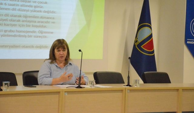 Anadolu Üniversitesi’nde "Çocuklara Erken Yaşta Yabancı Dil Olarak Almancanın Öğretimi" ele alındı