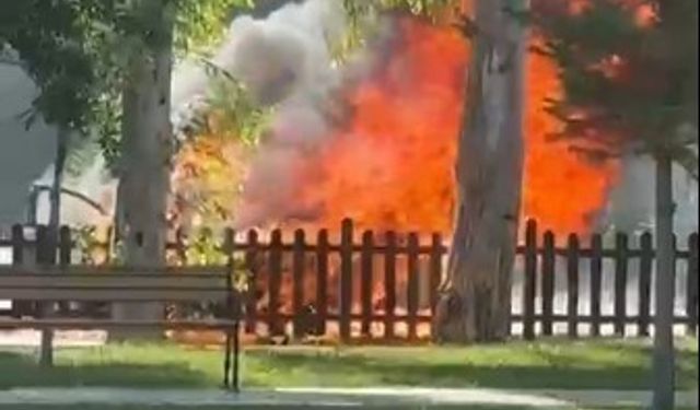 Antalya’da otomobil alev topuna döndü