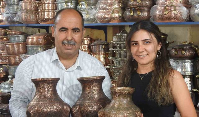 Bakırdan yapılan Hitit vazo takımı fiyatıyla dudak uçuklatıyor