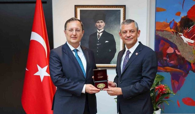 CHP Genel Başkanı Özel, Berlin Büyükelçisi Turan’ı ziyaret etti
