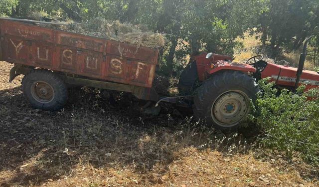 Devrilen traktörün altında kalan sürücü hayatını kaybetti