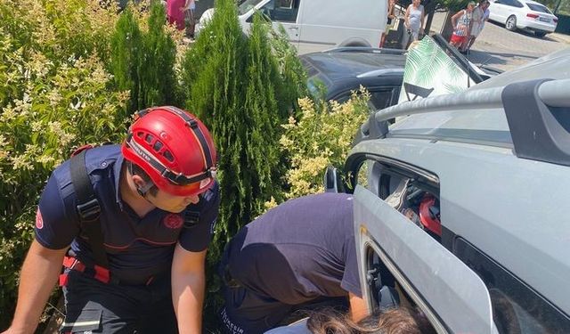 Edremit’te park halindeki araca çarptı, çukura düştü: 1 yaralı