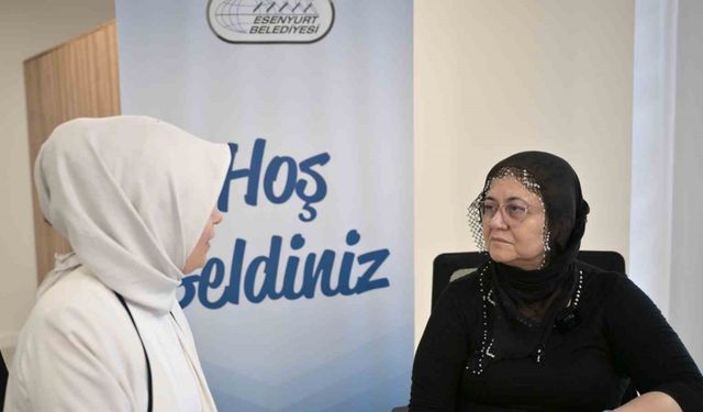 Esenyurt Belediyesi sokağa atılan Dilber teyzeye sahip çıktı