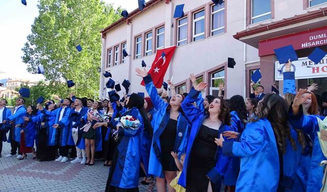 Hisarcık MYO’da mezuniyet heyecanı