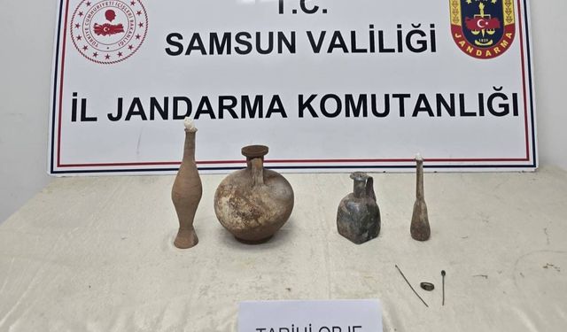 Jandarma tarihi eser ele geçirdi: 2 gözaltı