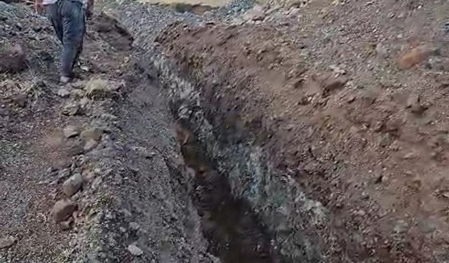 Kaçak kazı ile köyden köye su götürdüler, hayvanlar susuz kaldı