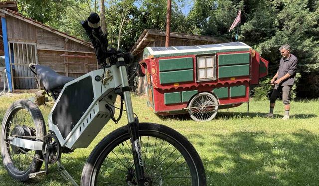 Kendi yaptığı karavan ile dünya turuna çıktı