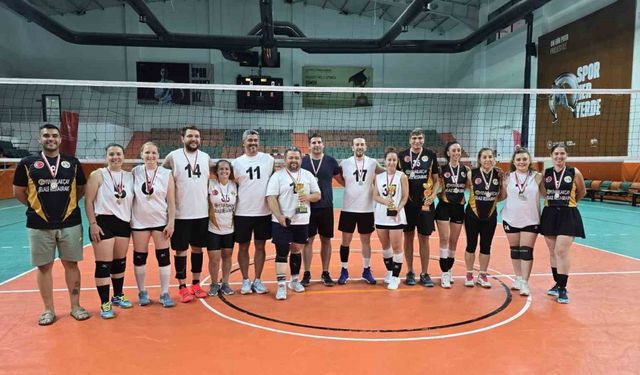 Köyceğiz veteran voleybol etkinliği tamamlandı