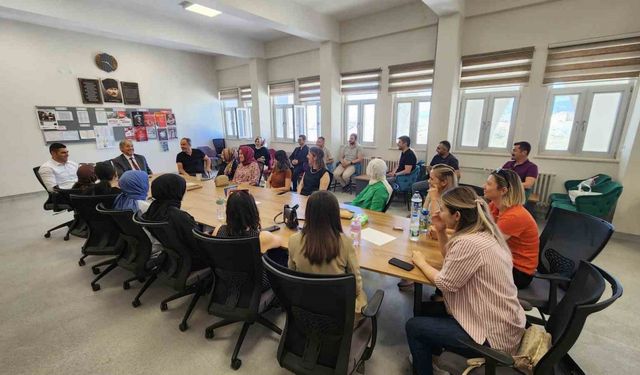 Kütahya MEM Müdürü Yılmaz’dan okullara yılsonu seminer haftası ziyaretleri