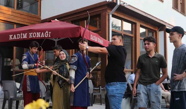 Kütahya’da GENÇFEST 2025, 2 bin gencin katılımıyla renkli görüntülere sahne oldu