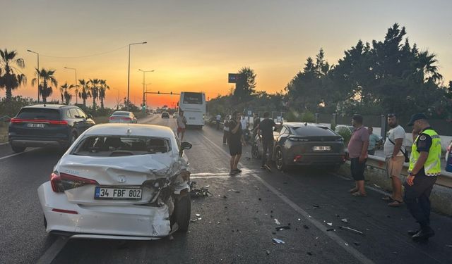Manavgat’ta zincirleme kaza: 1 yaralı