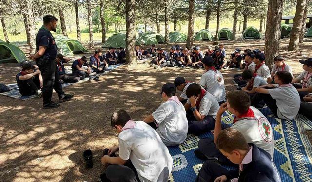 Simav’daki Diyanet İzcilik Kampına 60 izci katıldı