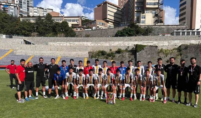 U15 Türkiye Futbol Şampiyonası’nda şampiyon Talas Belediyespor