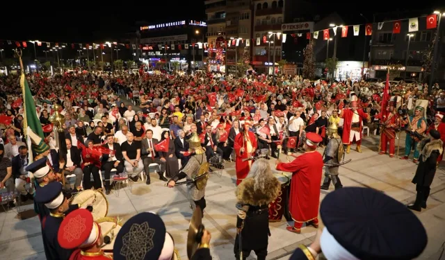 İnegöl 9. yılda da demokrasi için yine meydanlardaydı