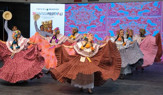 İnegöl’de kültürün renkleri sahneye taştı