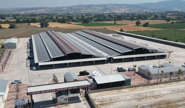 İnegöl Belediyesi’nin elektrik faturası sıfırlandı “Enerjisi artık güneşten”