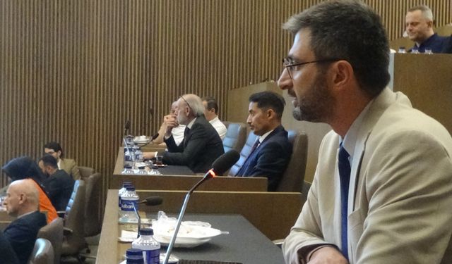 Meclis bu tarz gündemlerle oyalanmamalı!