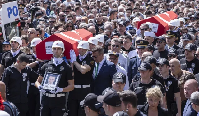 İzmir’in şehitlerine veda!