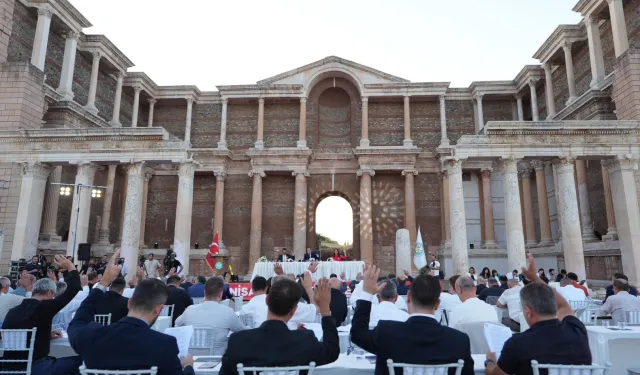 Manisa’da imar tartışması... Muradiye’de 21 kat 5 kata indirildi