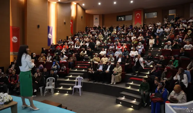 Çocuklarınıza pahalı hediyeler değil, sevgi verin