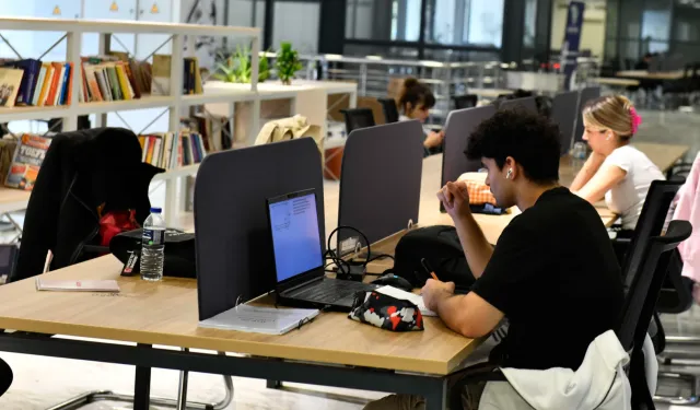 Genç Akademi öğrencilere destek sağlıyor