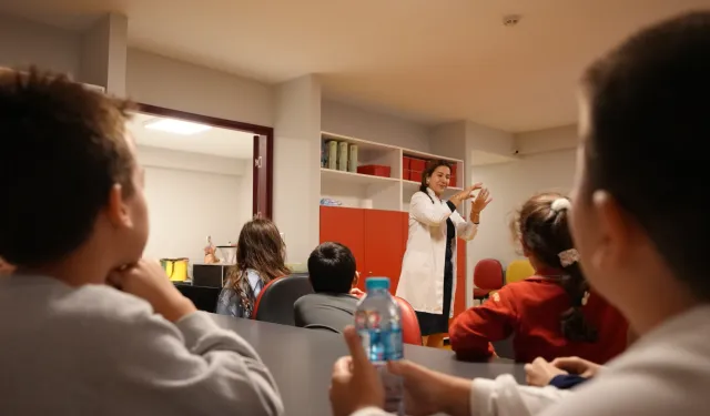 İstanbul Maltepe'de çocuklara bilimle dolu atölye