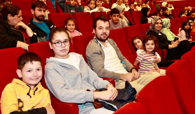 Kocaeli Gebze'de minikler sinema keyfi yaşadı