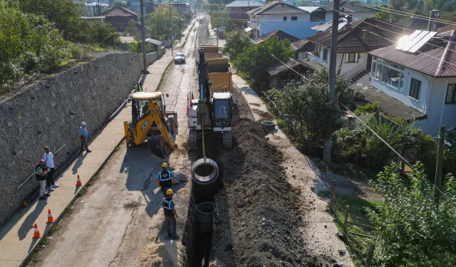 Sakarya Akyazı'nın altyapısı için 6 ekip çalışıyor