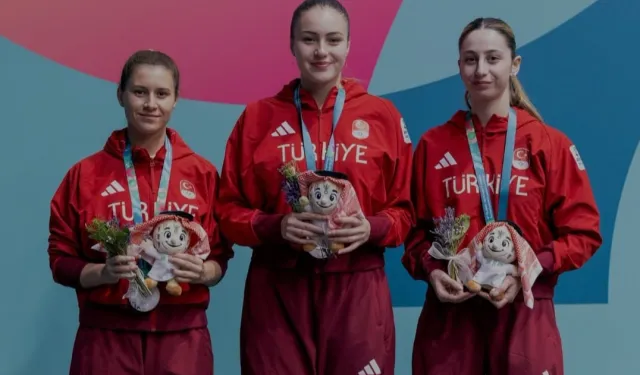 Bursa Büyükşehir'li Özge Yılmaz'dan masada gümüş madalya