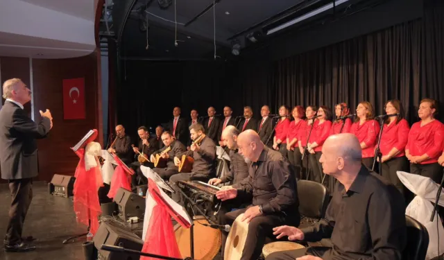 İnegöl'de Türk Halk Müziği Korosundan unutulmaz gece
