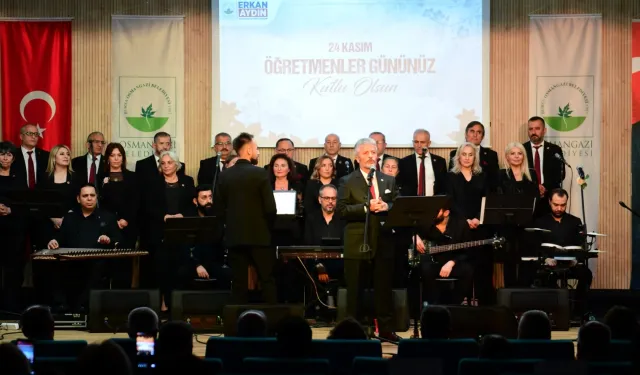 Bursa Osmangazi'de eğitimcilere anlamlı kutlama