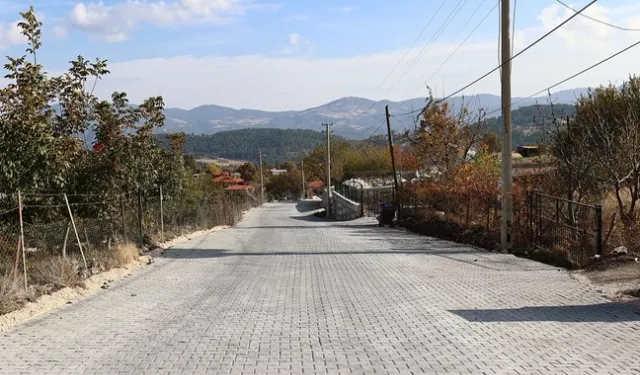 Denizli'de kilit parke çalışmalarıyla modern yol konforu