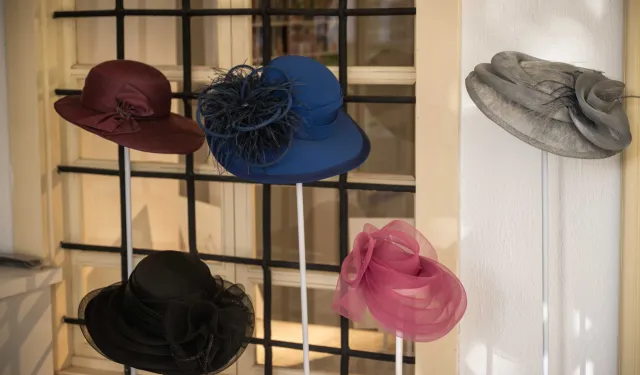 İzmir Bornova'da şapka devriminin 100. Yılı'na özel sergi