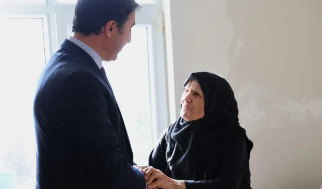 Kocaeli Büyükşehir acıları hafifletiyor