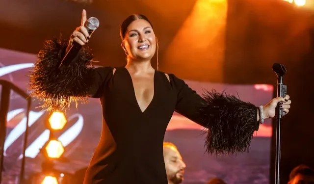 Sibel Can, görkemli konserle hayranlarını büyüledi