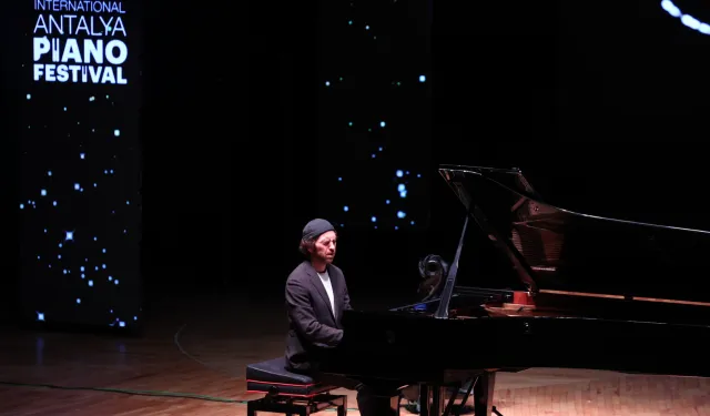 Antalya Piyano Festivali'nde klasik müziğe yolculuk