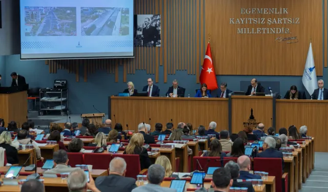 İzmir Buca'daki riskli yapılar için tahliye ve destek paketi Büyükşehir Meclisi'nde