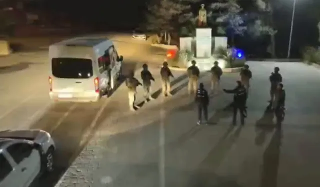 Jandarmadan 22 ilde DEAŞ'a 92 gözaltı