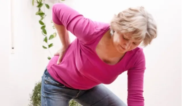 Kadınlarda yük taşımaya bağlı bel fıtığı riski artıyor