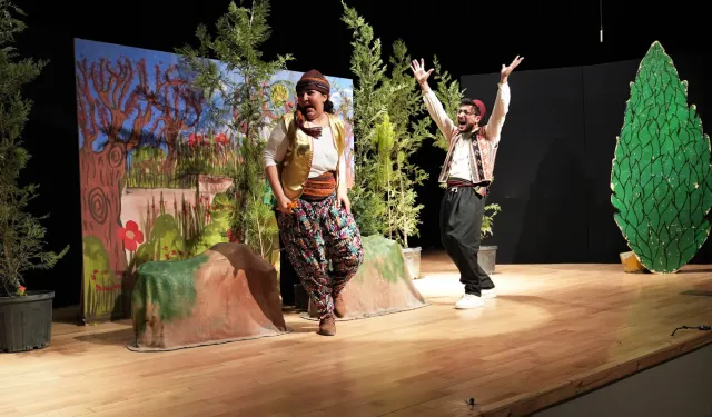 Ankara Keçiören'de ücretsiz tiyatro gösterimleri yoğun ilgi görüyor