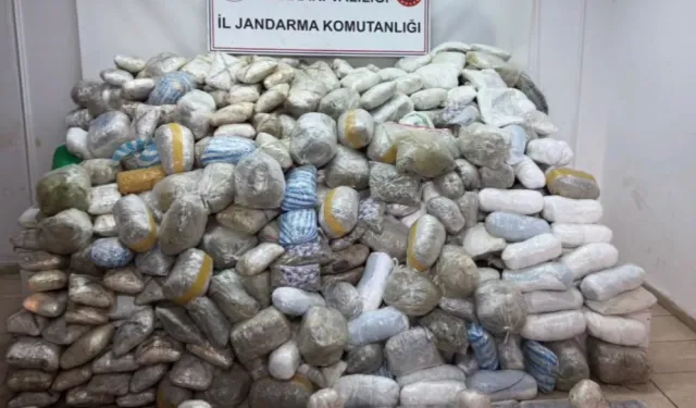 Hakkari'de dev uyuşturucu operasyonu! 348 kilo uyuşturucu ele geçirildi