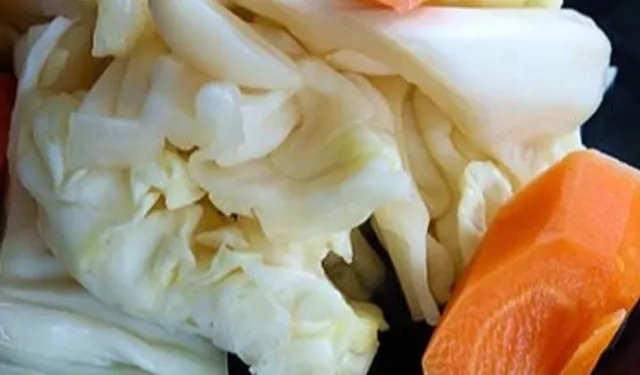 Lahana turşusu tok tutuyor! Doğal bir probiyotik kaynağı