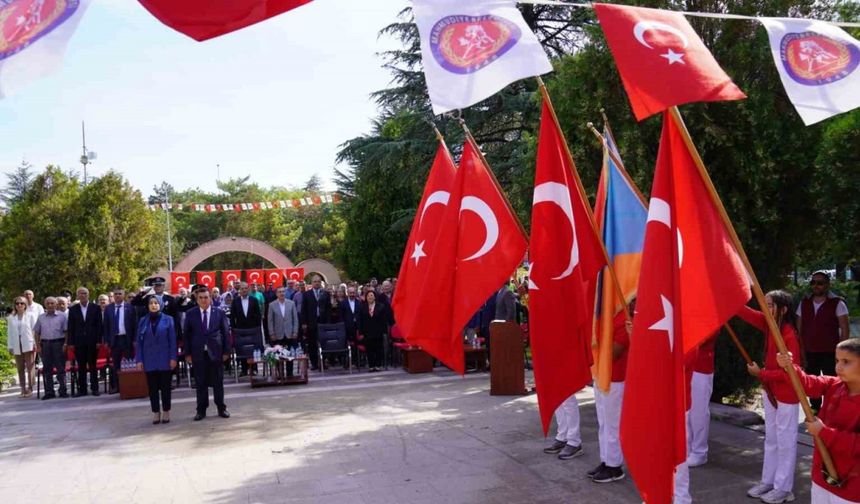 Başkan Ataç, Mahmudiye’nin kurtuluş yıldönümü programına katıldı