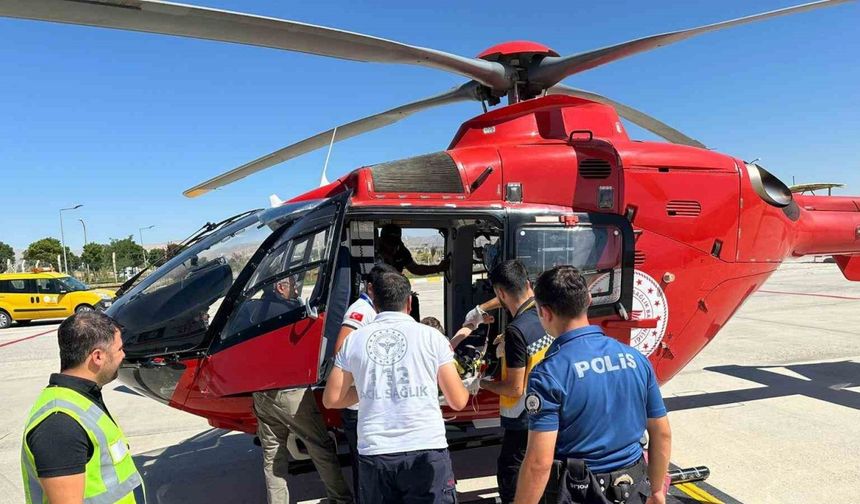 Muş’ta ambulans helikopter 3 yaşındaki hasta için havalandı