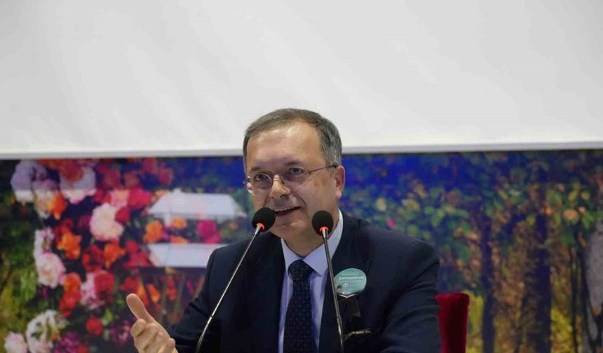 Prof. Dr. Çapcıoğlu: "Bugün çocuklarımıza iyi model olmakta zorlanıyoruz"