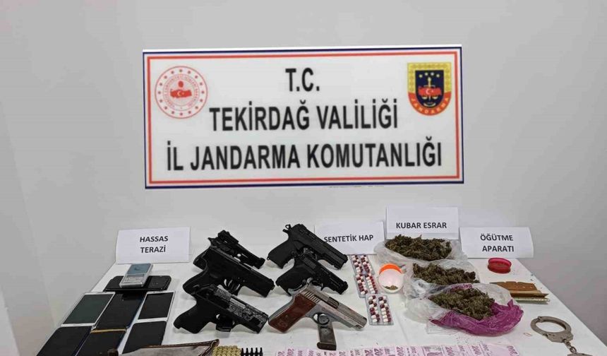 Tekirdağ’da jandarma operasyonunda silah ve uyuşturucu ele geçirildi