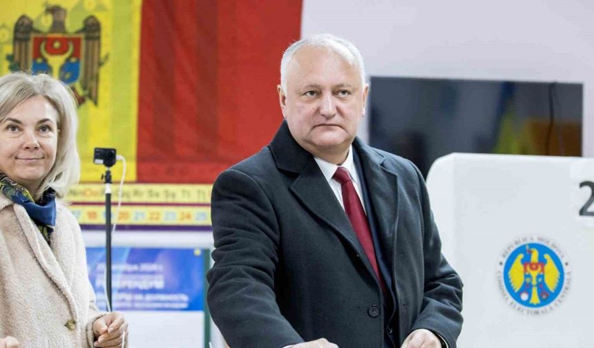 Moldova’da cumhurbaşkanlığı seçimi ve AB katılım referandumu için sandık başına gidildi