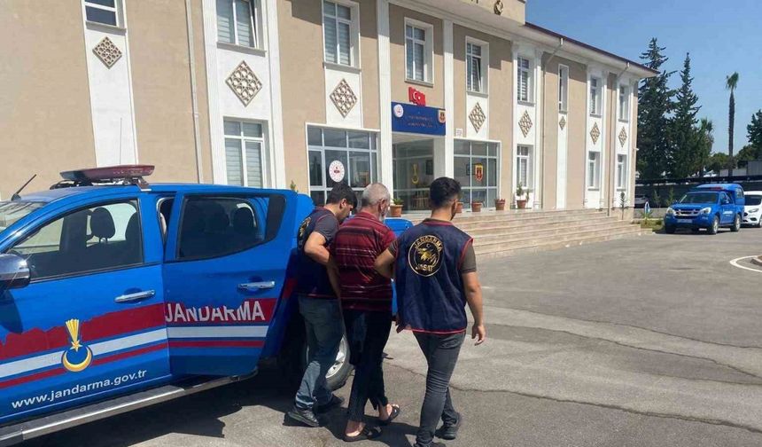 Adana’da jandarma iki hükümlüyü yakaladı