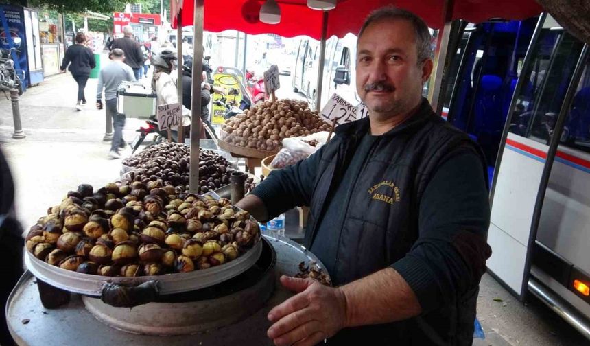 Kışın vazgeçilmez sokak tatlarından kestane kebap tezgahları kuruldu