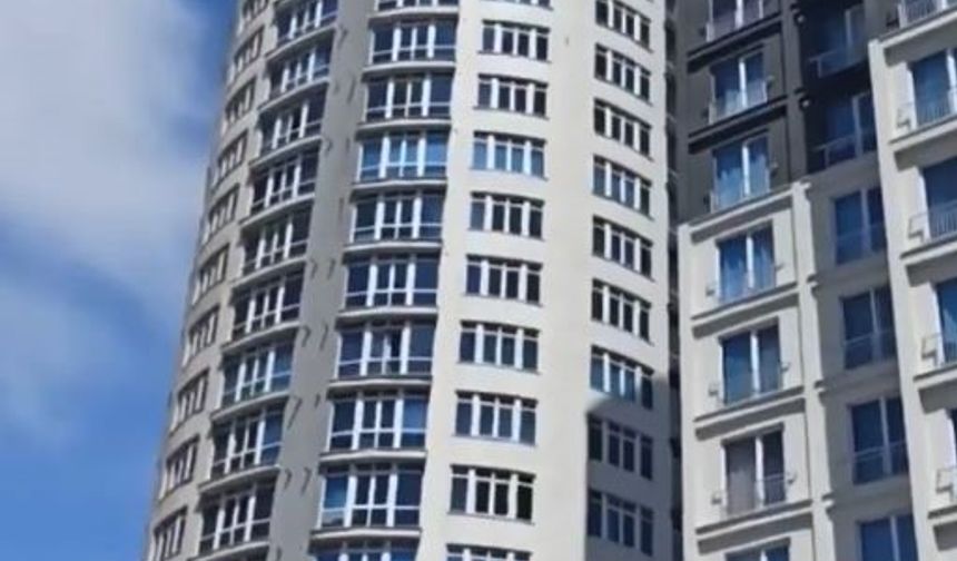 İstanbul’da 6,2 büyüklüğündeki depremde rezidans böyle sallandı
